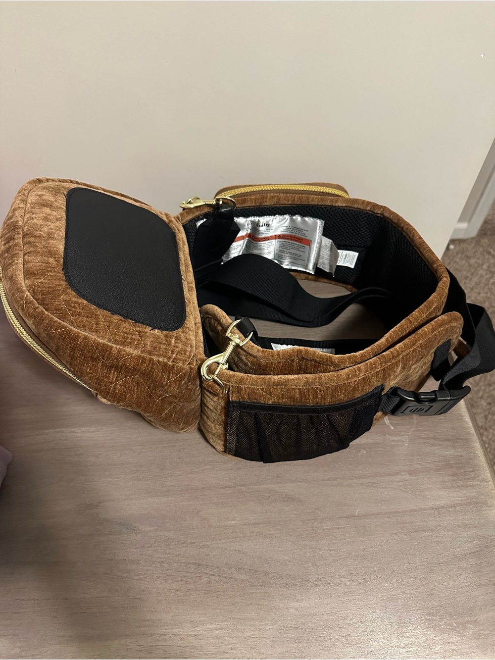 NEW Tushbaby hip carrier with shoulder strap - Picture 2 of 4